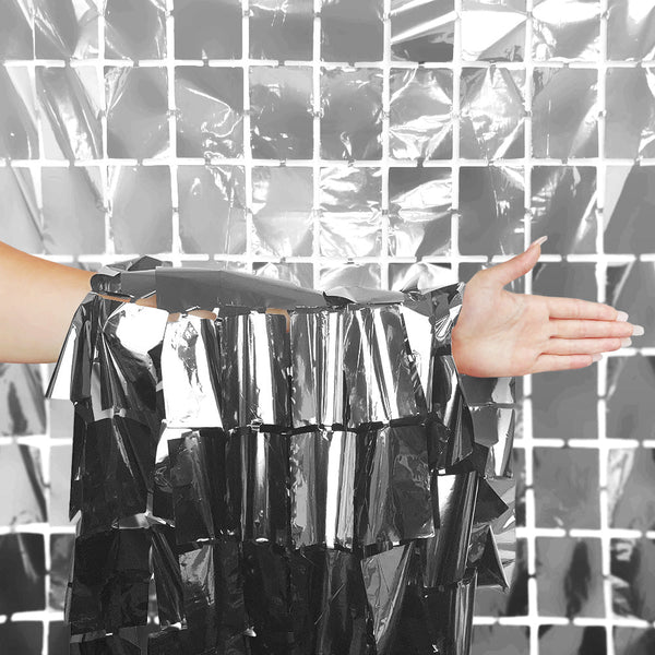 3ft X 6.5ft FOIL SQUARES CURTAIN - METALLIC SILVER - LA Balloons